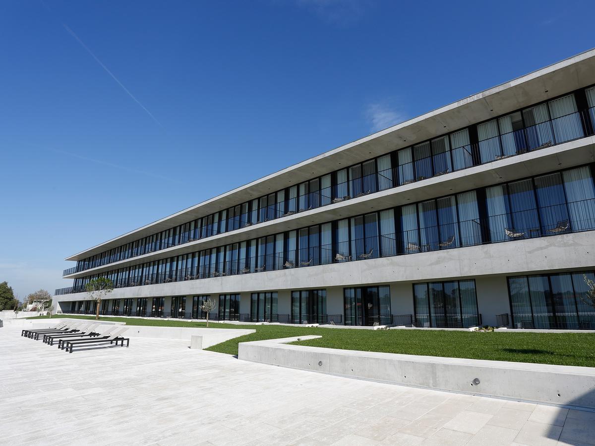Montebelo Vista Alegre Ilhavo Hotel ภายนอก รูปภาพ The new building of the University of Novi Sad